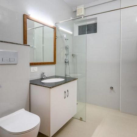 Daffodils Luxury Airport Suites Kochi Exterior foto