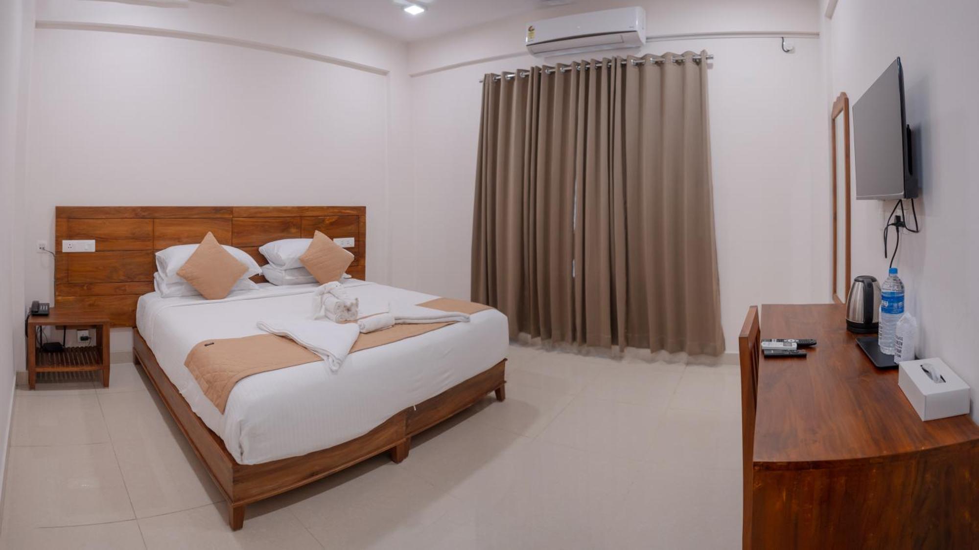 Daffodils Luxury Airport Suites Kochi Exterior foto