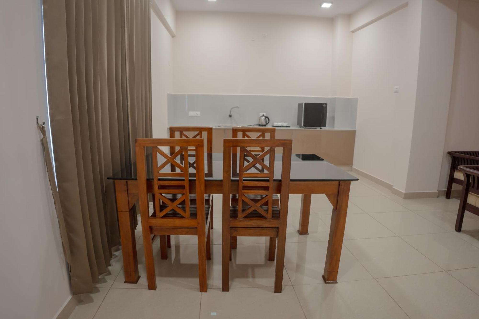 Daffodils Luxury Airport Suites Kochi Exterior foto