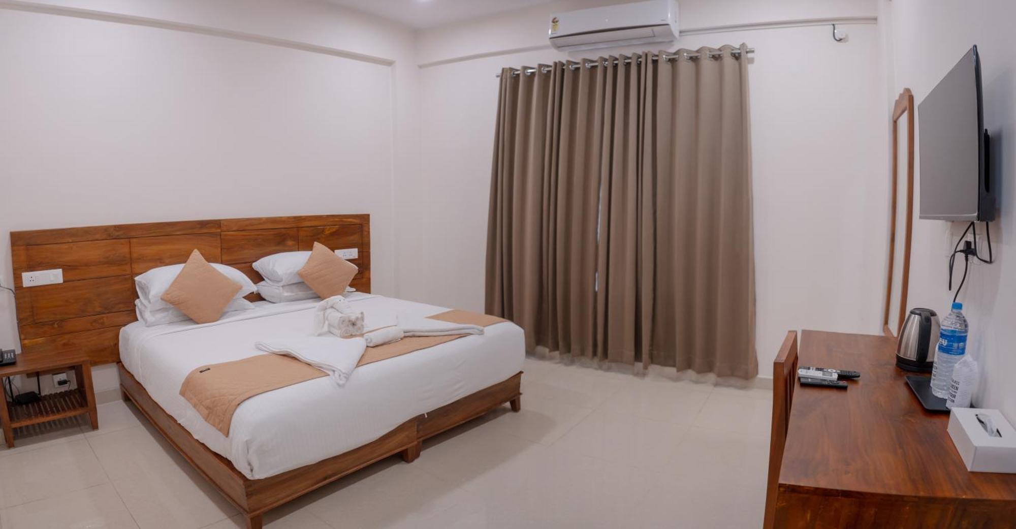 Daffodils Luxury Airport Suites Kochi Exterior foto